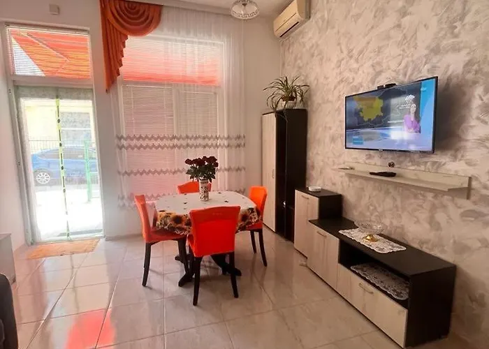 Gali- Beach&mud Therapy アパート *